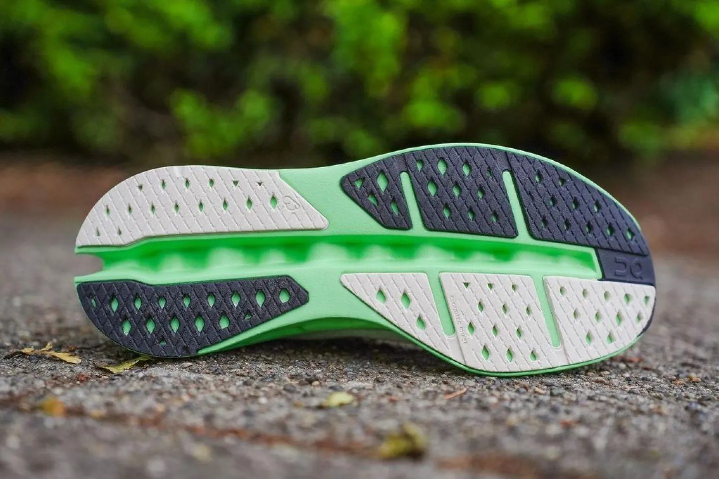 The On Cloudsurfer Max