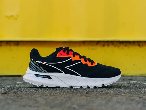 A side view of the Diadora Volo 2