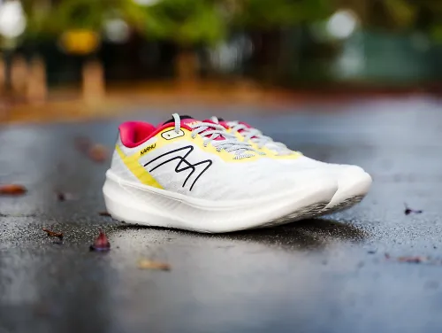The Karhu Fusion 4.0. 