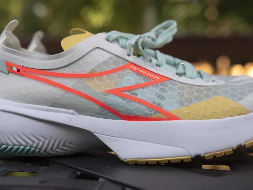 The side of the Diadora Equipe Corse running shoes