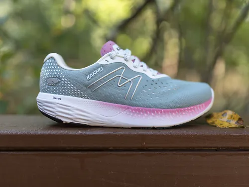 A profile view of the women's Karhu Ikoni 2021