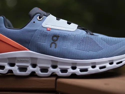 A profile view of the men's On Cloudstratus.
