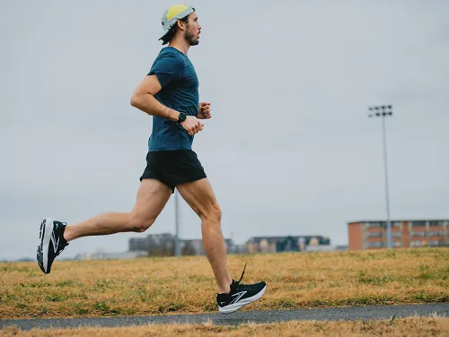 A man runs in the Brooks Glycerin 22.