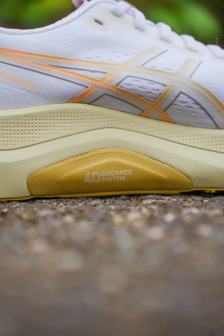 The ASICS GEL-Kayano 32