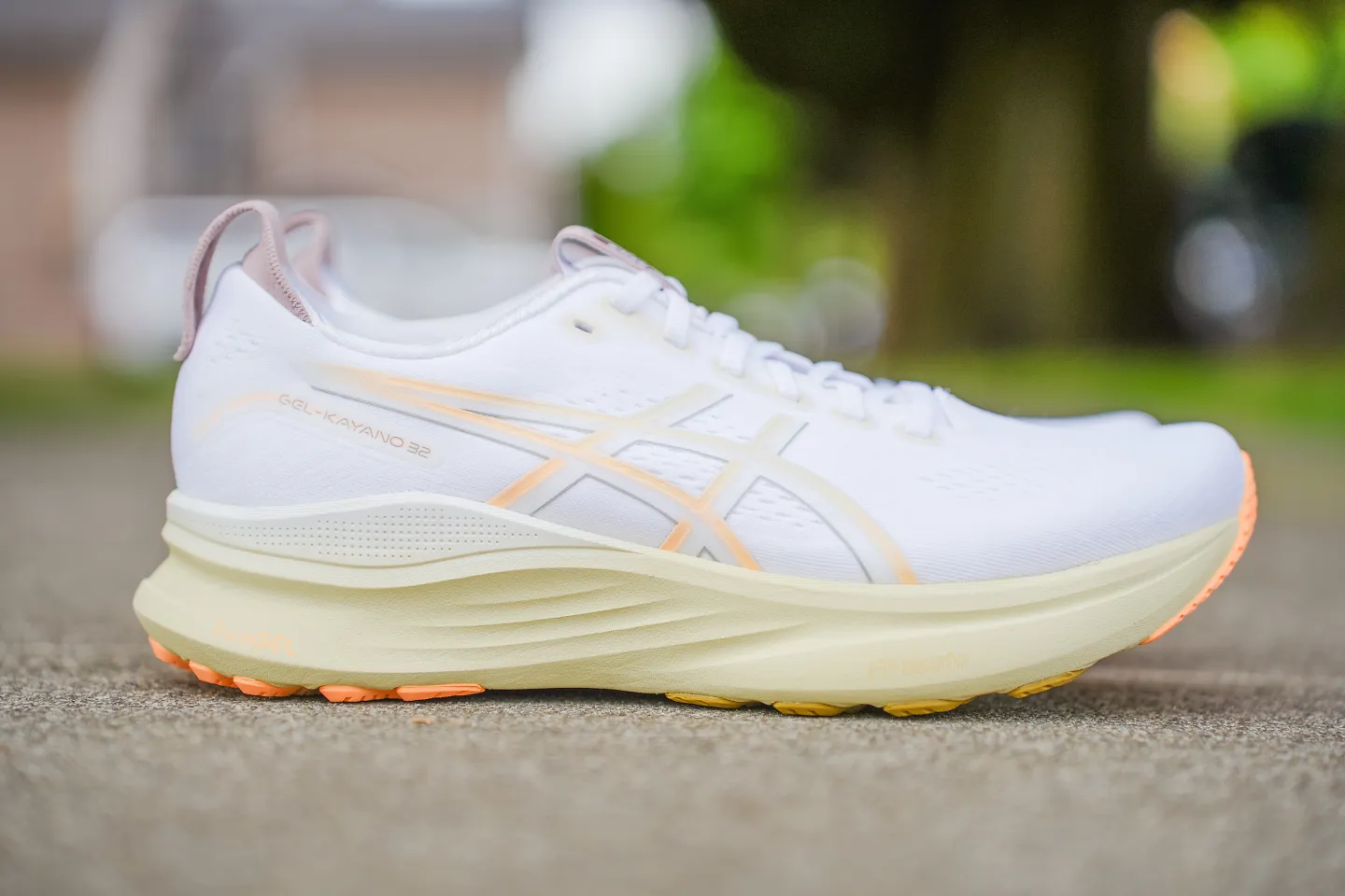 The ASICS GEL-Kayano 32