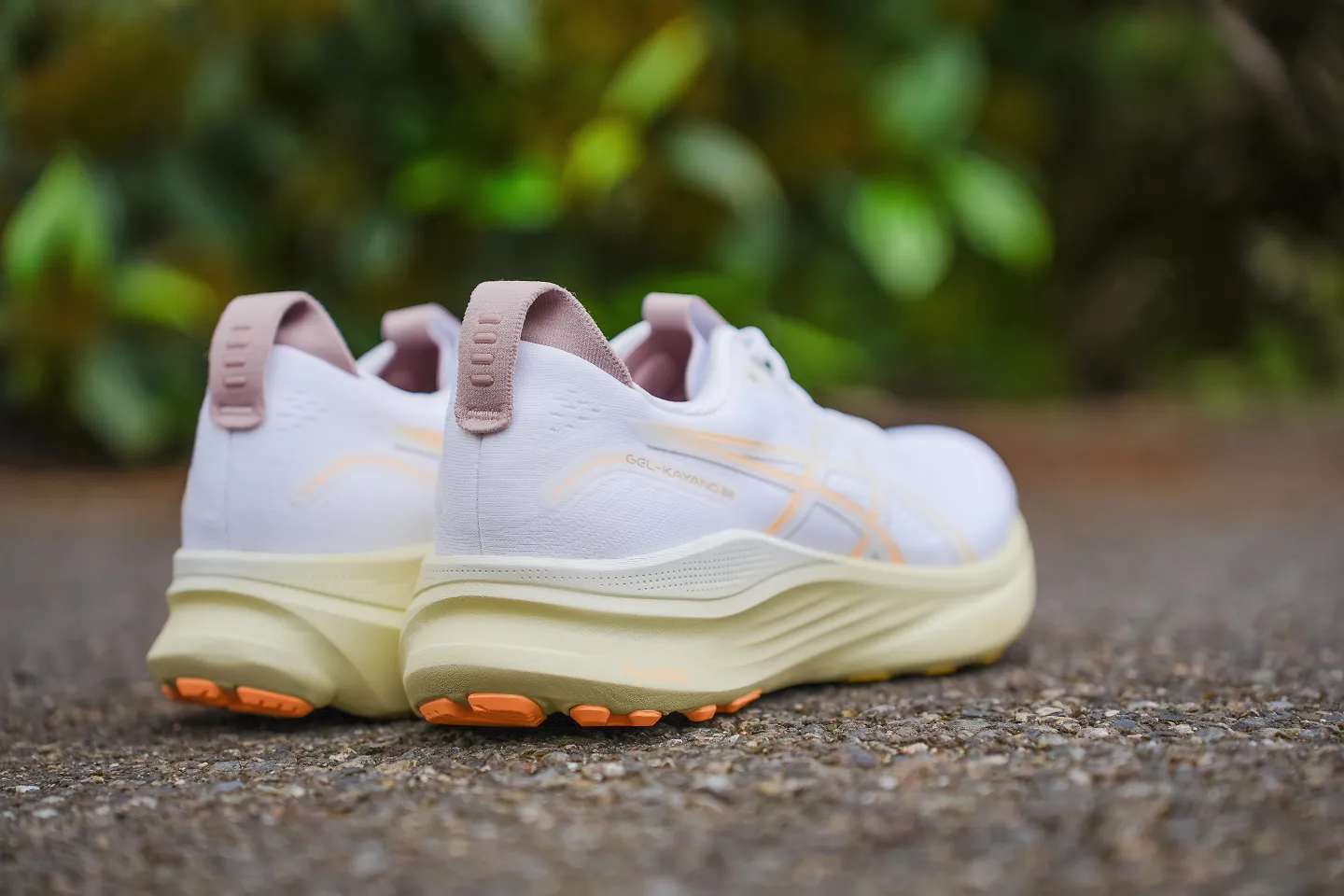 The ASICS GEL-Kayano 32