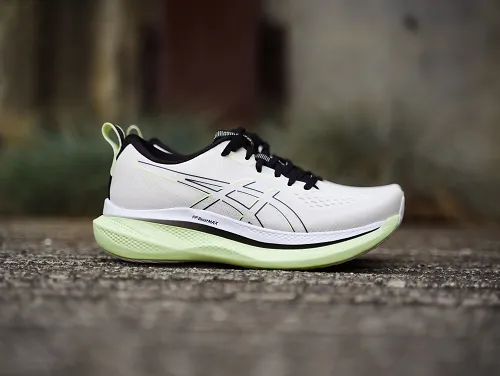 The ASICS Glide Ride Max. 