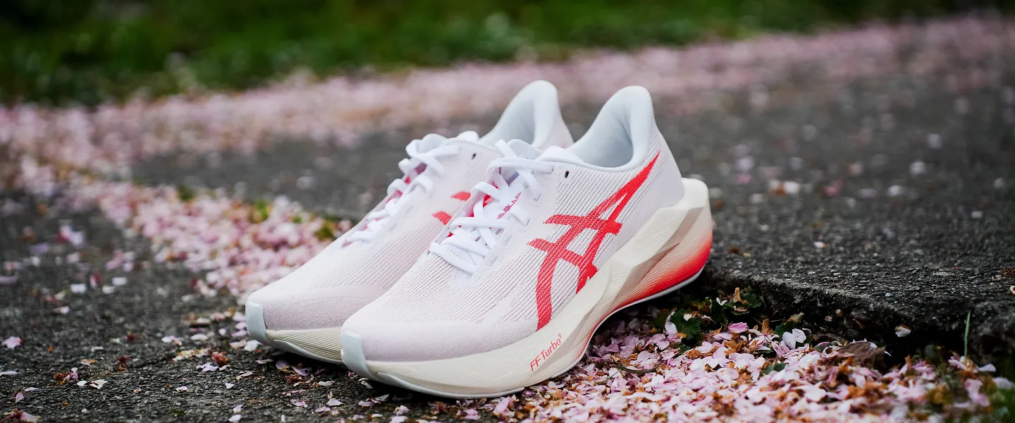 The ASICS Novablast 6 