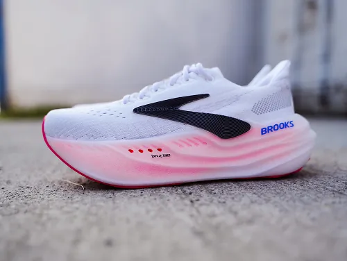 The women's colorway of the Brooks Glycerin Max. 