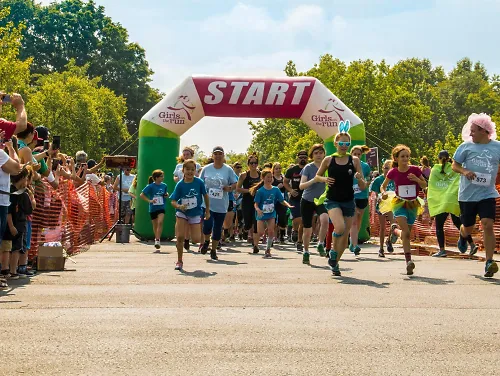 Young girls start a race for Girls On The Run
