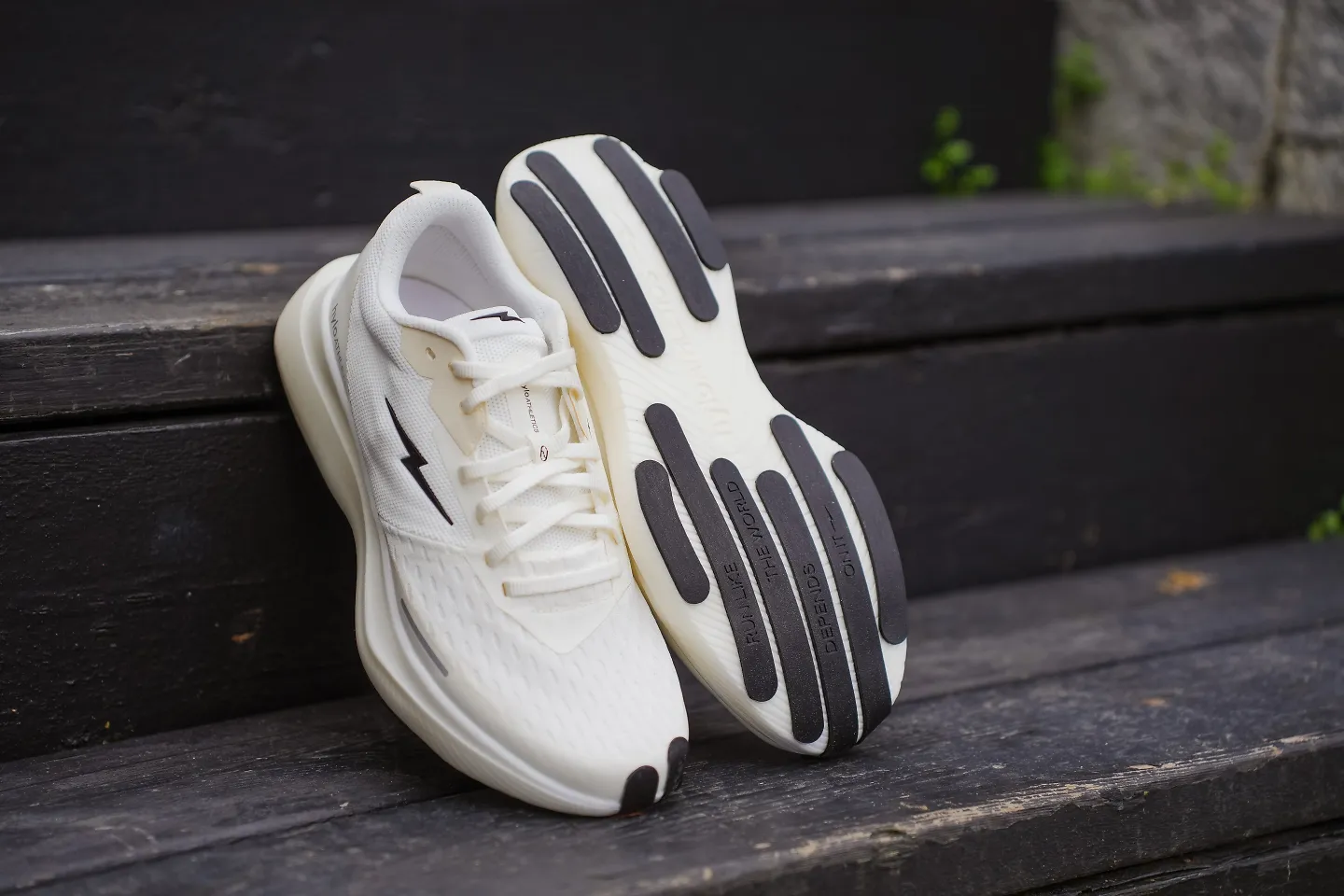 The hylo Impact undyed. 
