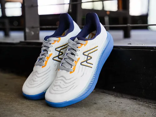 The Karhu Ikoni 3.0