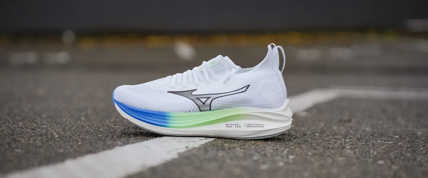 The men's Mizuno Neo Zen in WHITE / FRONTIER BLUE