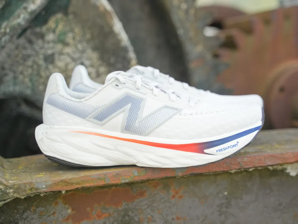 The New Balance 1080 v14 men's colorway.