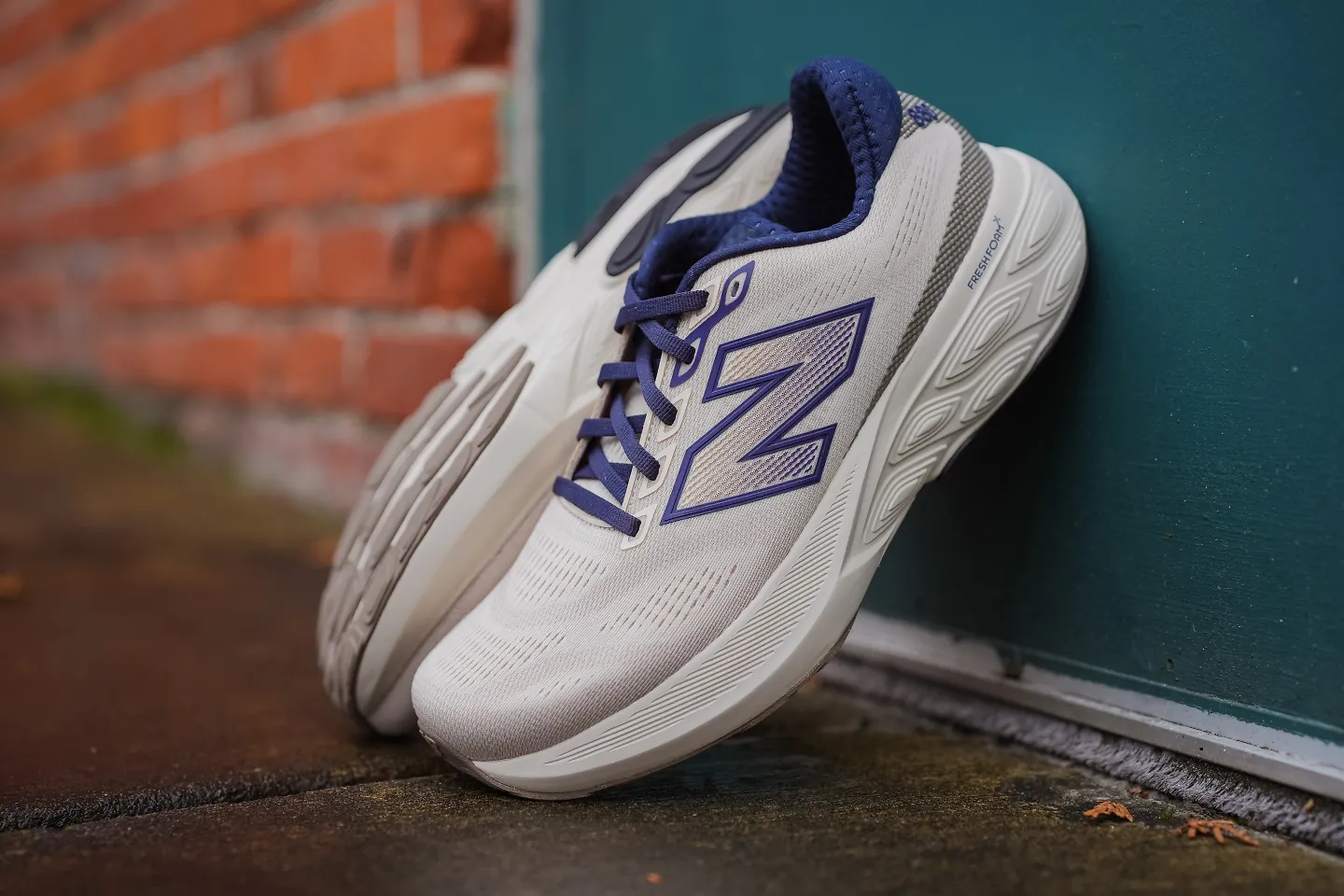 The men's Fleet Feet exclusive color of the New Balance 880V15. 