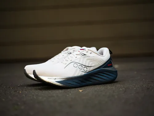 The men's Saucony Triumph 22. 