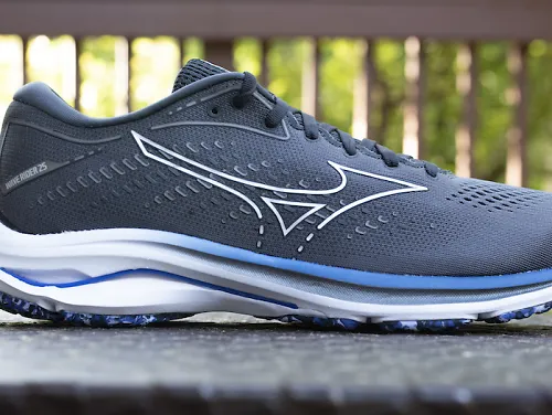 The Mizuno Wave Rider 25 running shoes