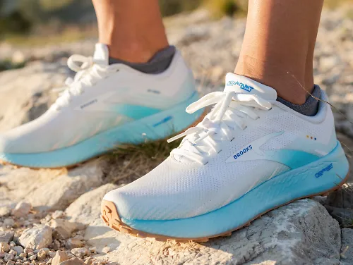 A runner wearing the Brooks Catamount